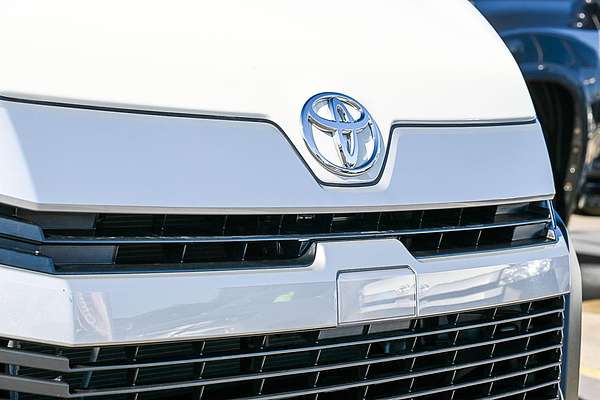 2022 Toyota Hiace GDH300R LWB