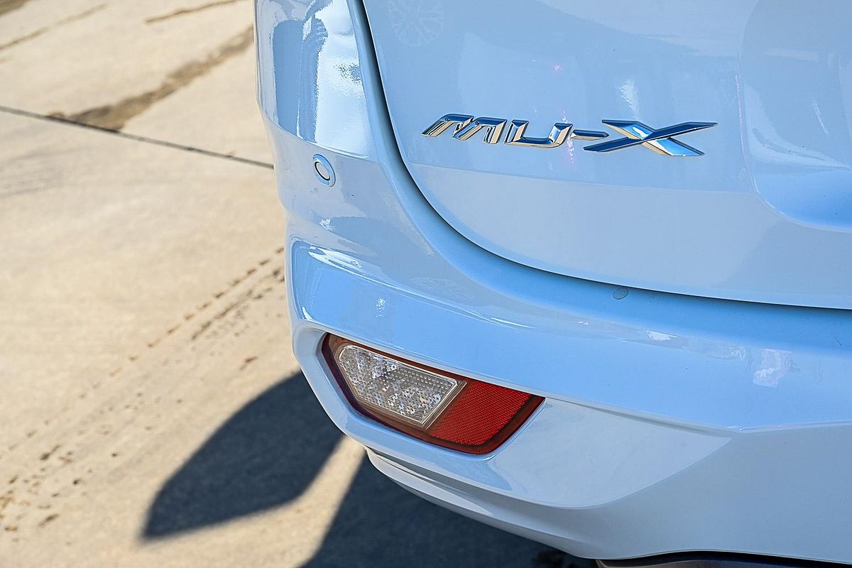 2023 Isuzu MU-X LS-T