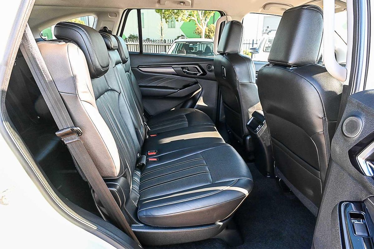2023 Isuzu MU-X LS-T