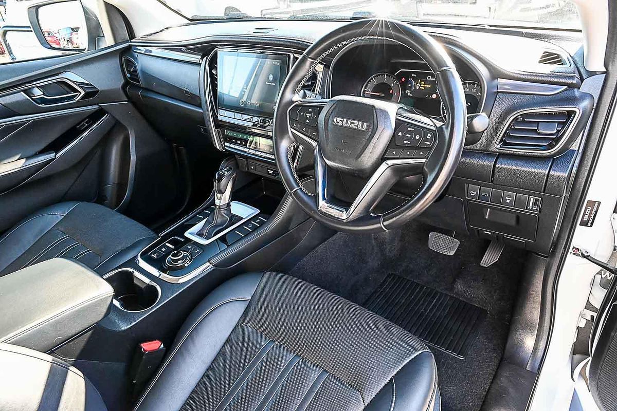 2023 Isuzu MU-X LS-T