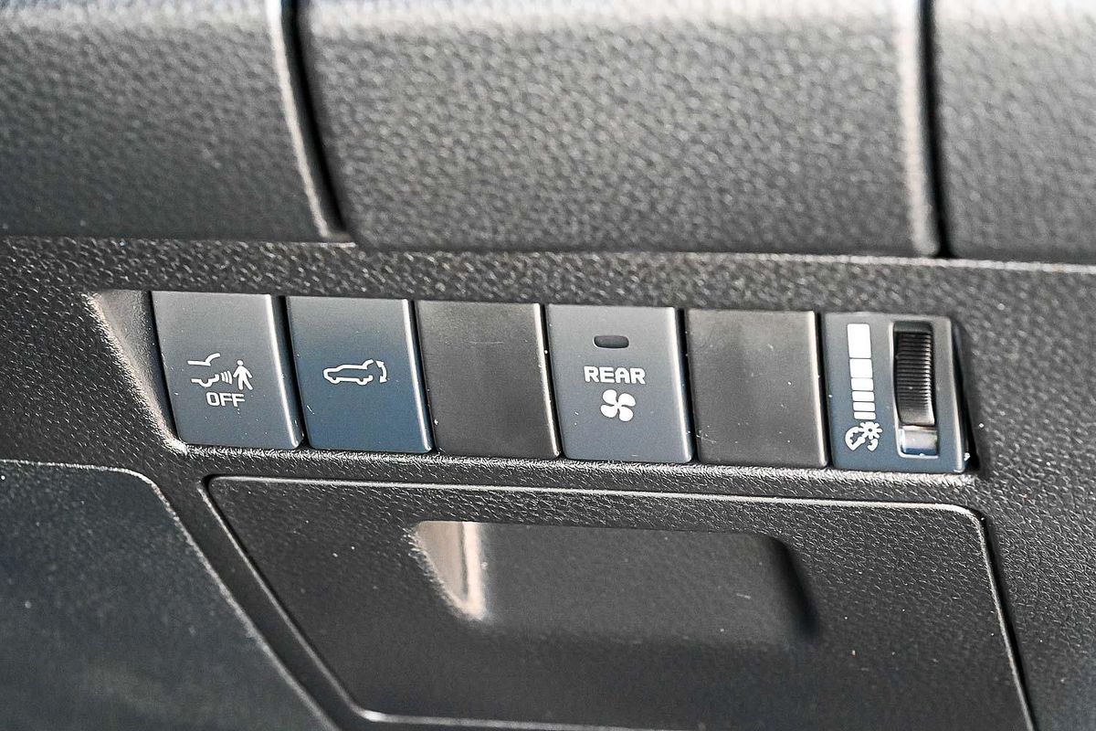 2023 Isuzu MU-X LS-T