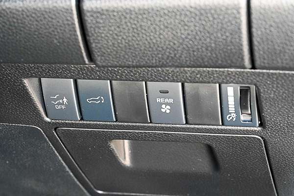 2023 Isuzu MU-X LS-T