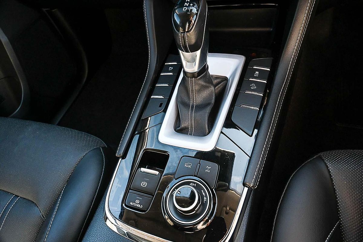 2023 Isuzu MU-X LS-T