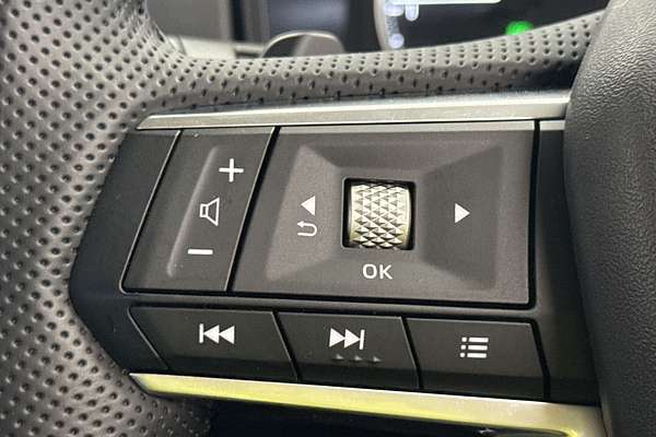 2023 Mitsubishi Outlander LS ZM