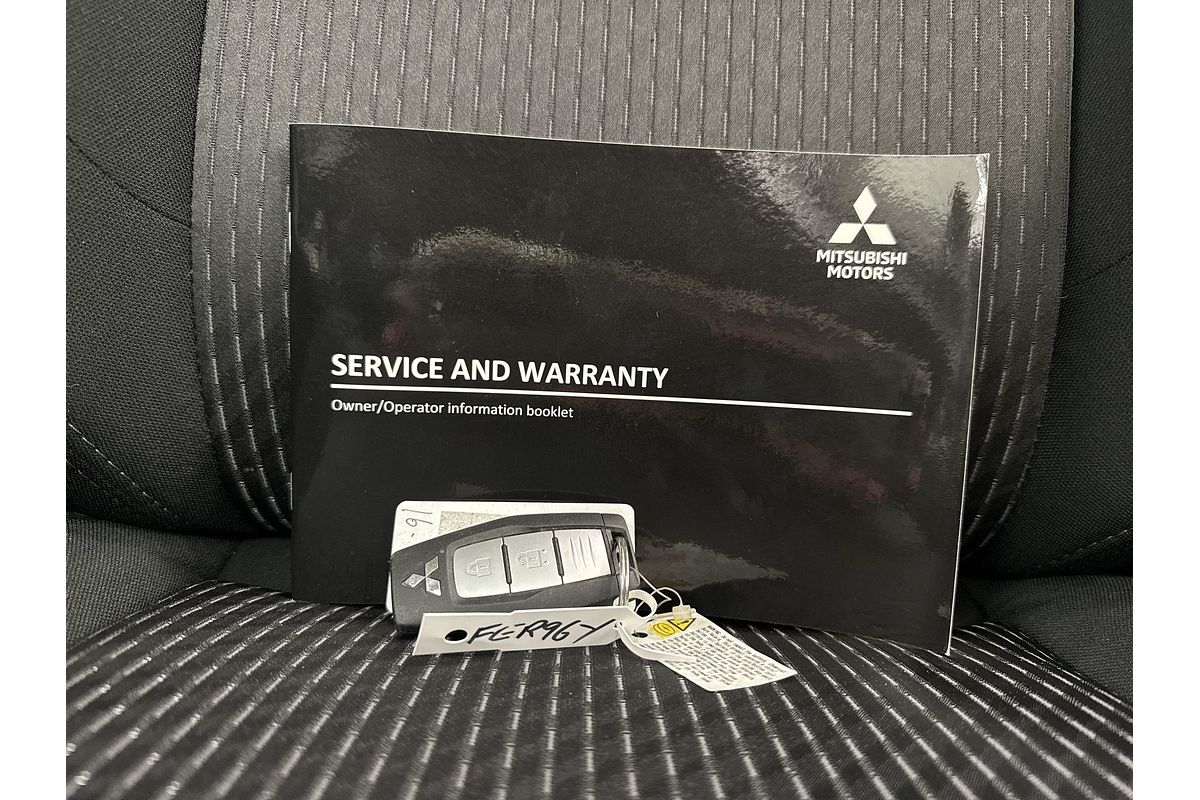 2023 Mitsubishi Outlander LS ZM