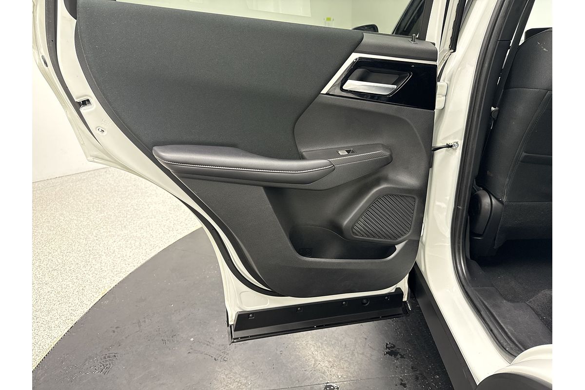 2023 Mitsubishi Outlander LS ZM