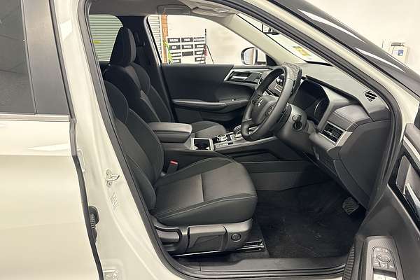 2023 Mitsubishi Outlander LS ZM