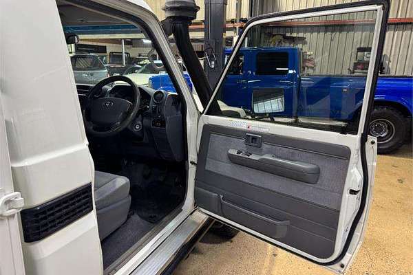 2017 Toyota Landcruiser GXL VDJ79R 4X4