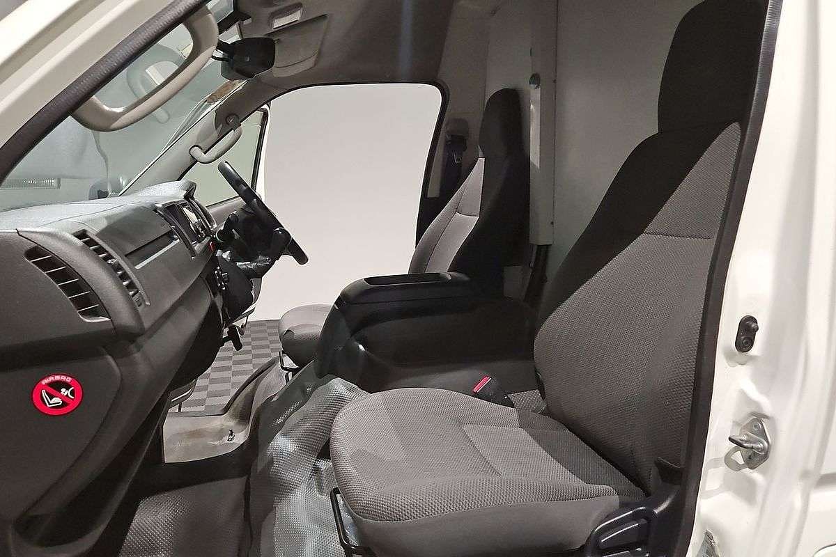 2015 Toyota Hiace KDH221R