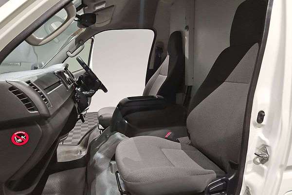 2015 Toyota Hiace KDH221R