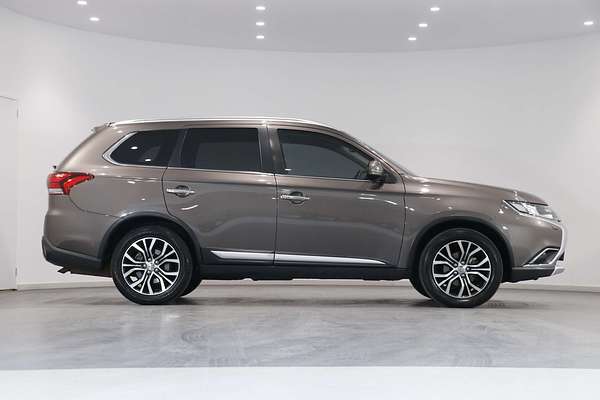 2015 Mitsubishi Outlander Exceed ZK