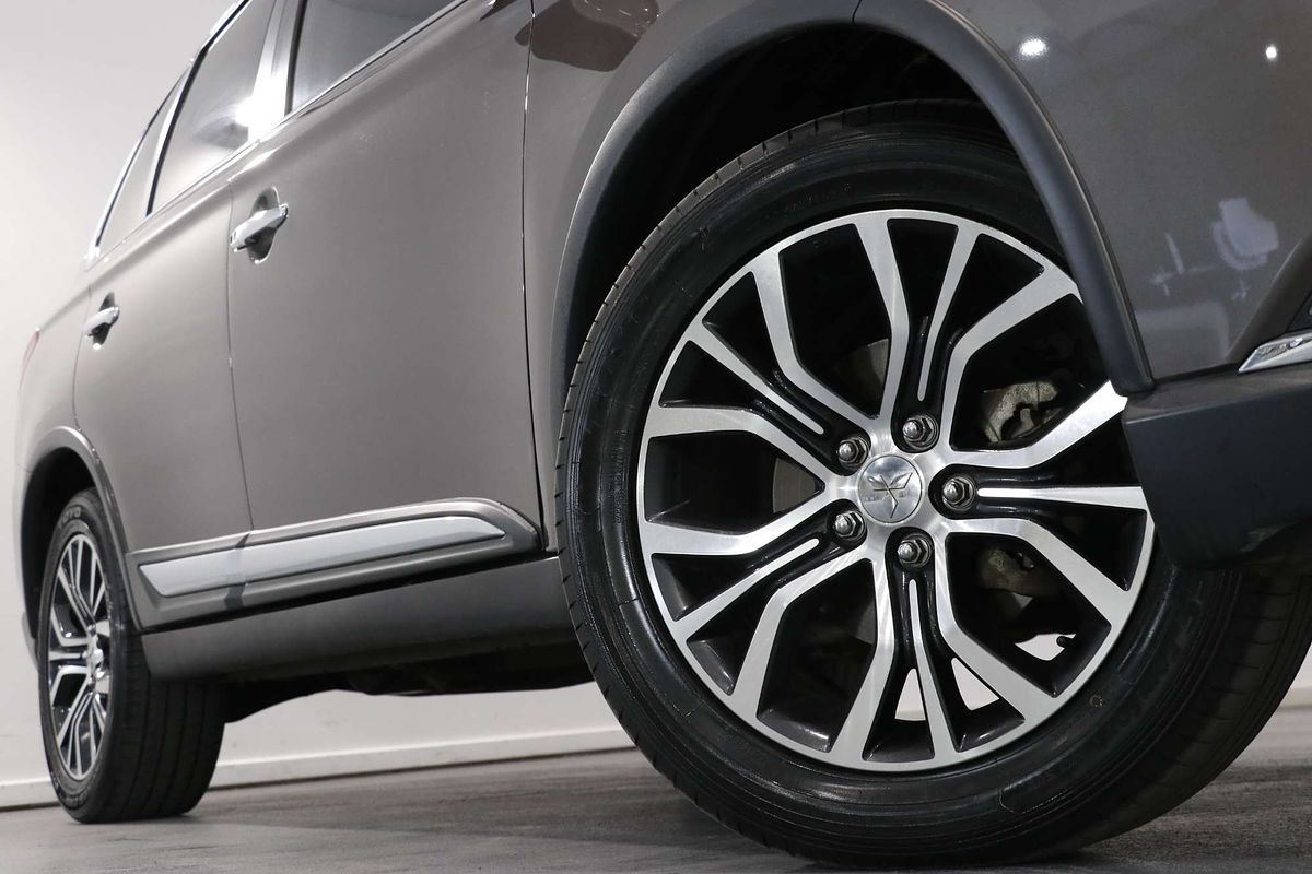 2015 Mitsubishi Outlander Exceed ZK