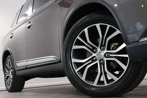 2015 Mitsubishi Outlander Exceed ZK