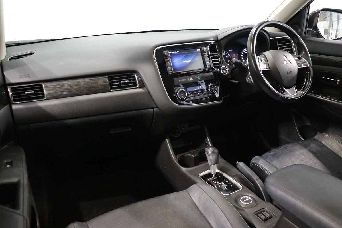 2015 Mitsubishi Outlander Exceed ZK