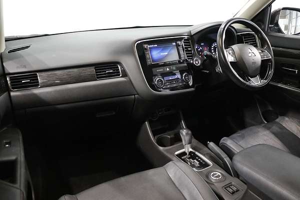 2015 Mitsubishi Outlander Exceed ZK