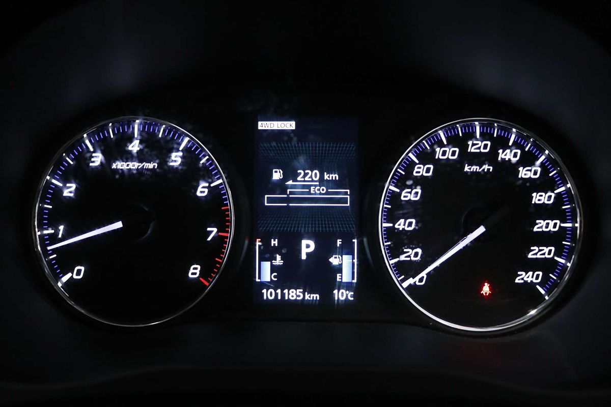 2015 Mitsubishi Outlander Exceed ZK