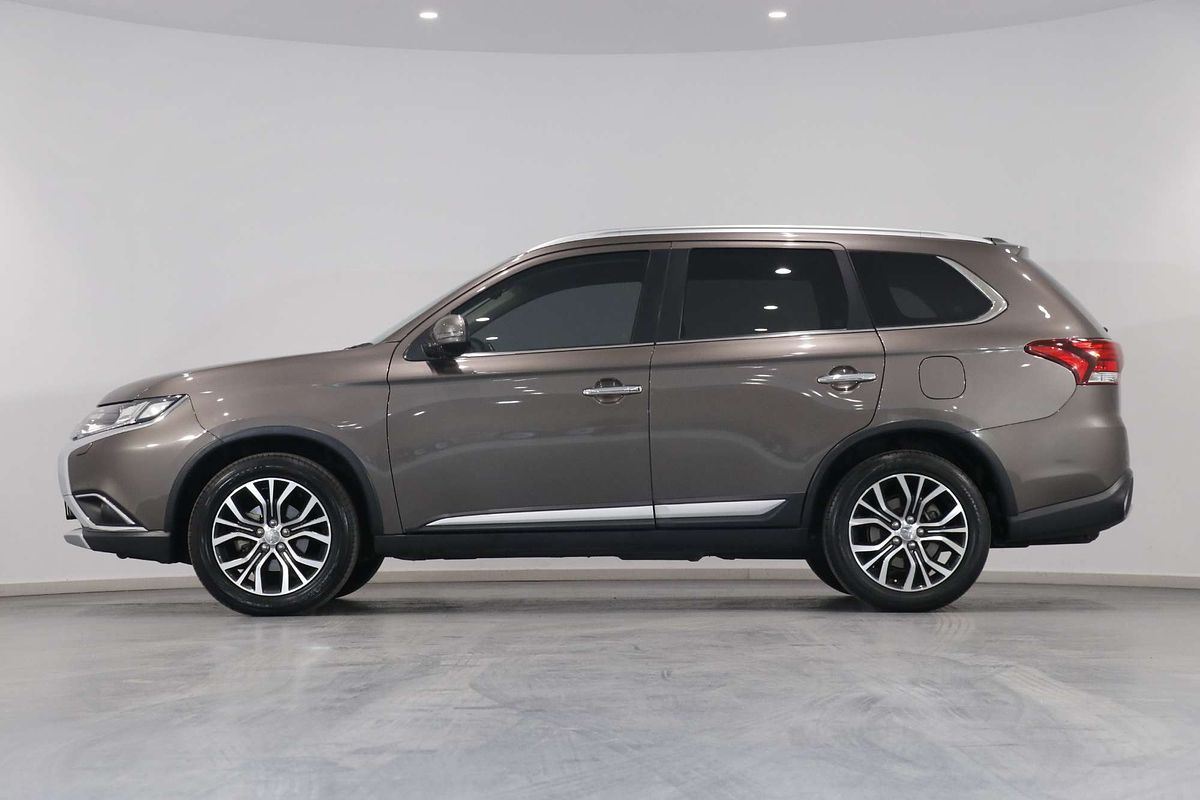2015 Mitsubishi Outlander Exceed ZK