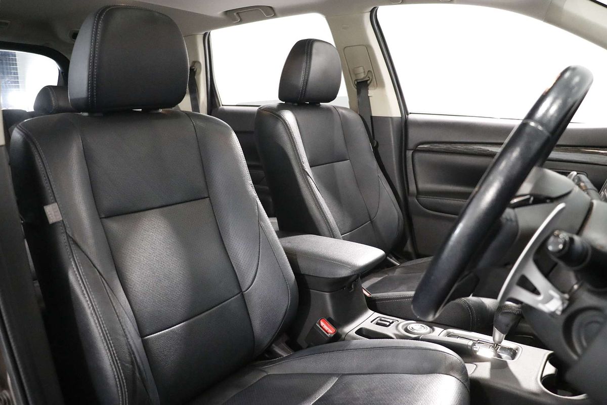2015 Mitsubishi Outlander Exceed ZK