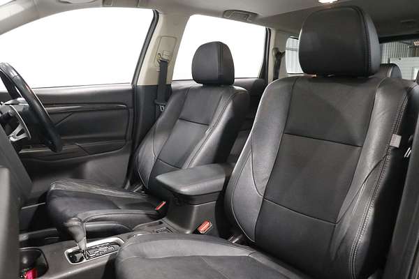 2015 Mitsubishi Outlander Exceed ZK