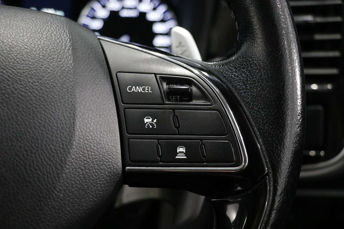 2015 Mitsubishi Outlander Exceed ZK