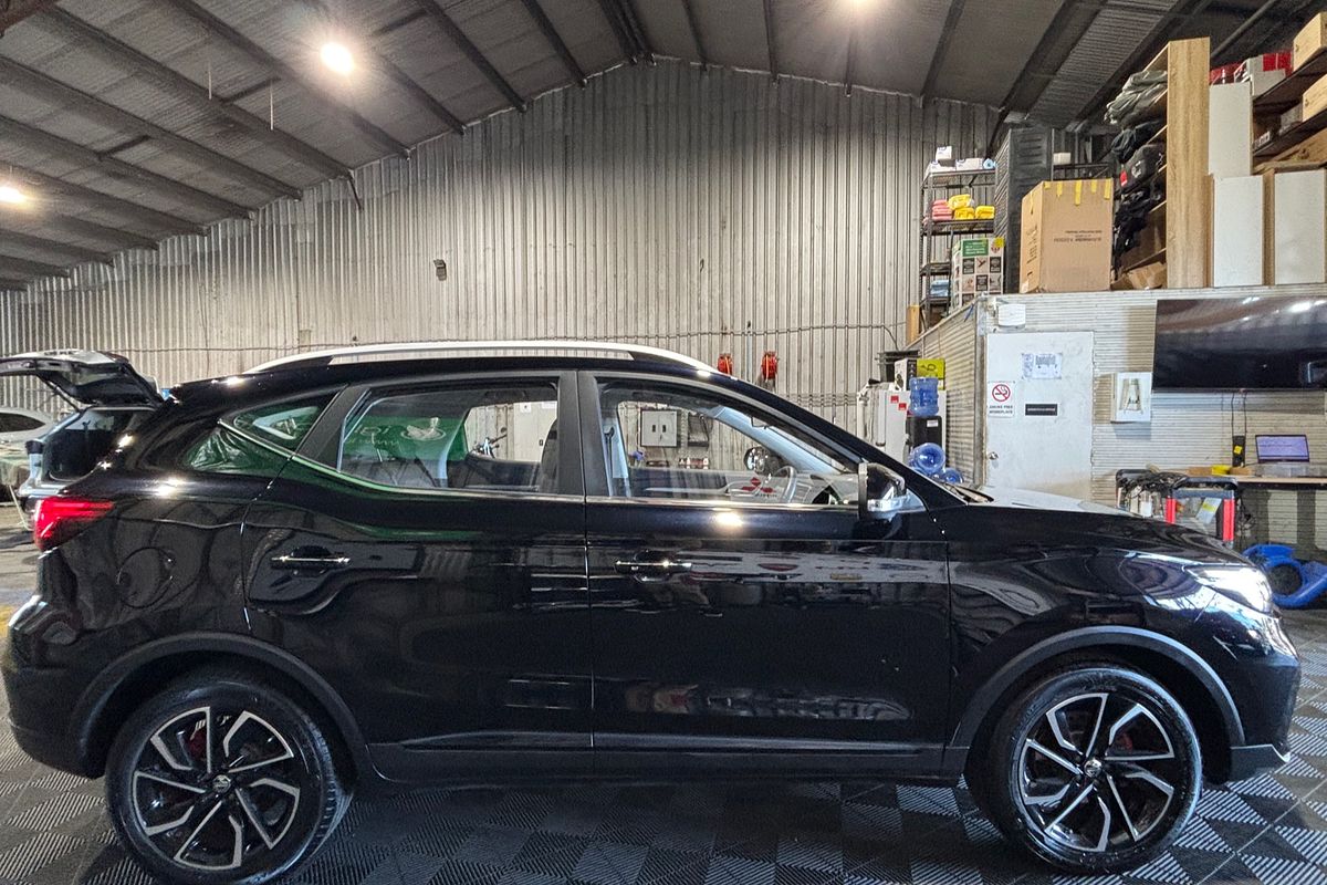 2021 MG ZS Essence AZS1