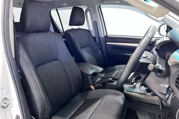 2021 Toyota Hilux SR5 GUN126R 4X4