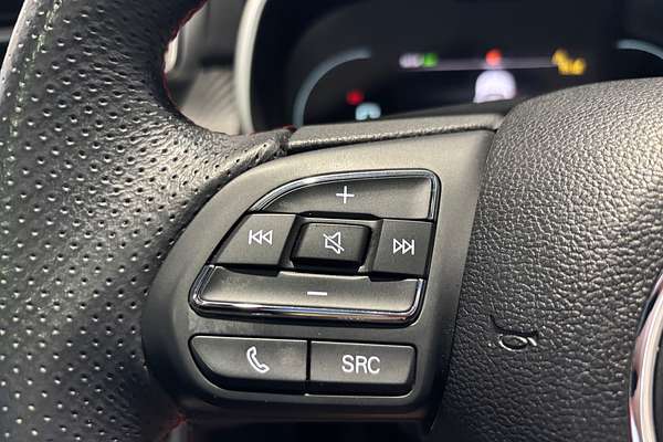 2021 MG ZS Essence AZS1
