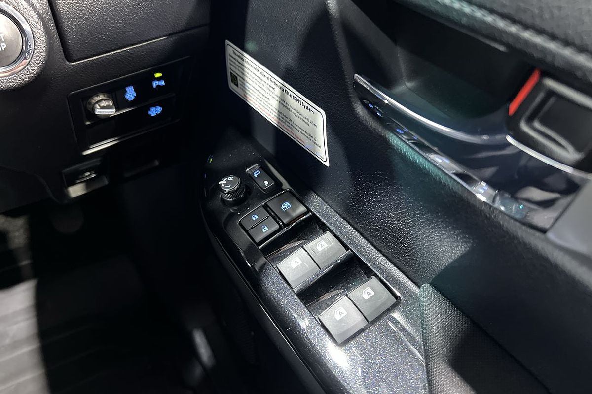 2021 Toyota Hilux SR5 GUN126R 4X4