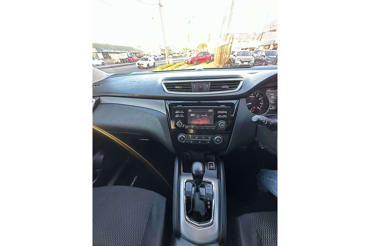 2014 Nissan Qashqai  ST