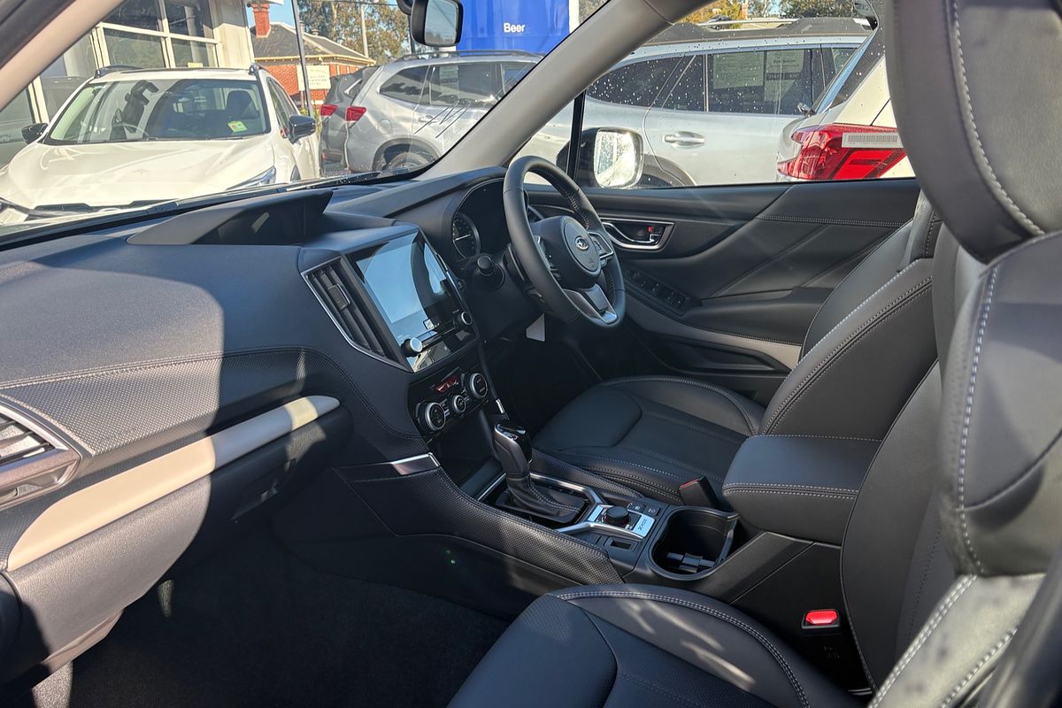 2024 Subaru Forester 2.5i Luxury Special Edition S5