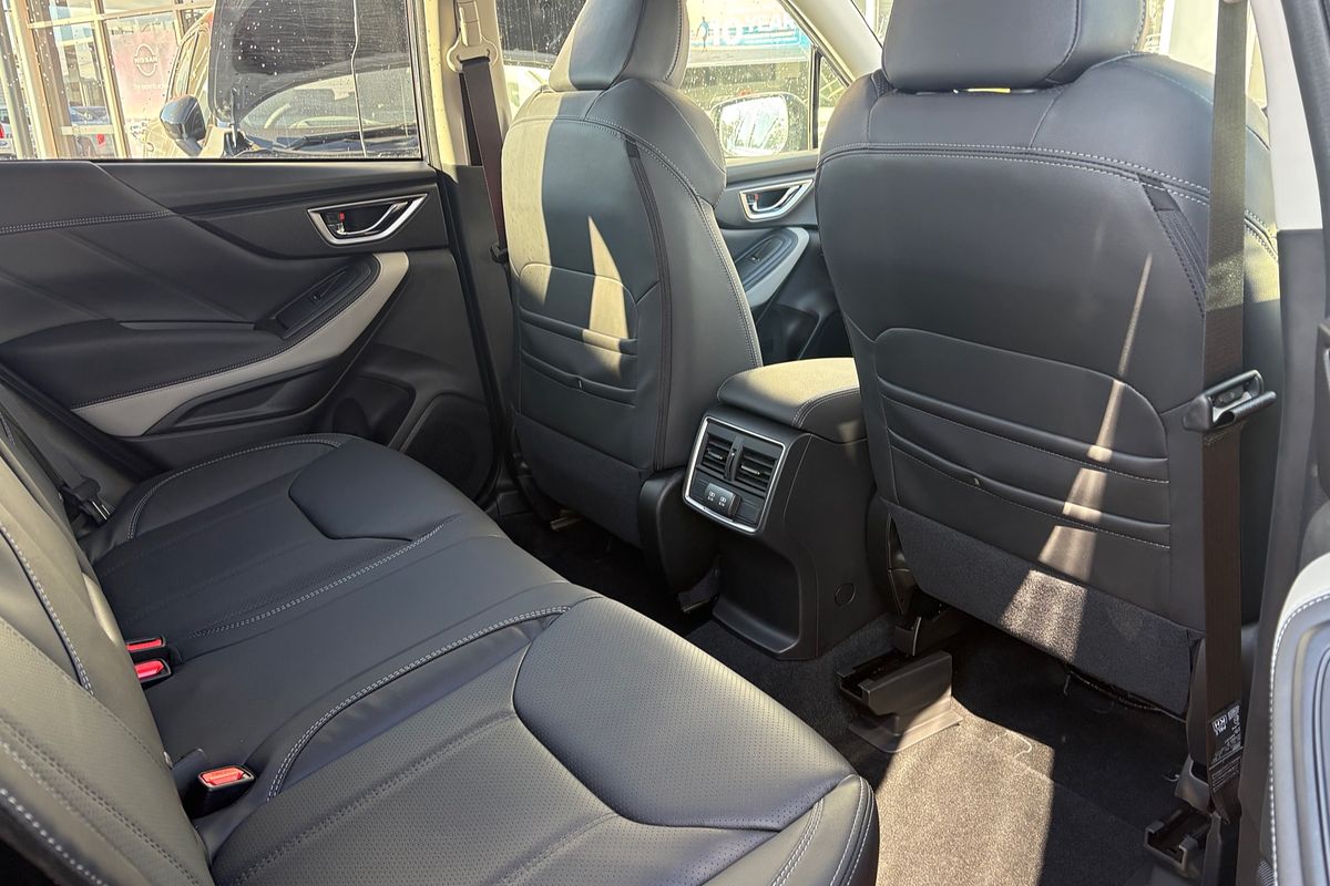 2024 Subaru Forester 2.5i Luxury Special Edition S5