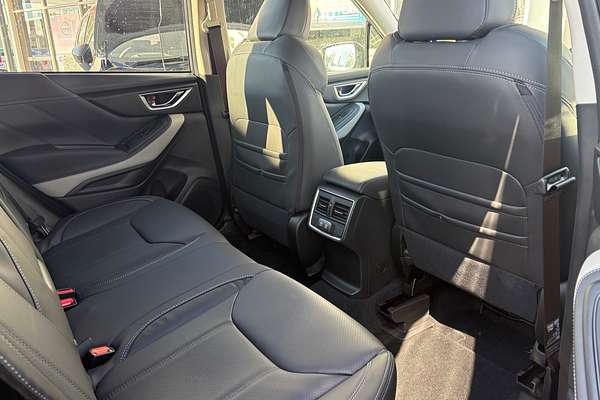 2024 Subaru Forester 2.5i Luxury Special Edition S5
