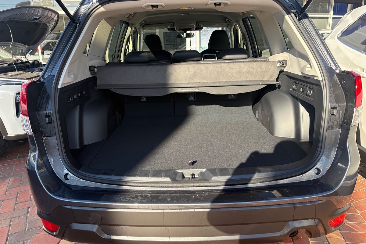 2024 Subaru Forester 2.5i Luxury Special Edition S5