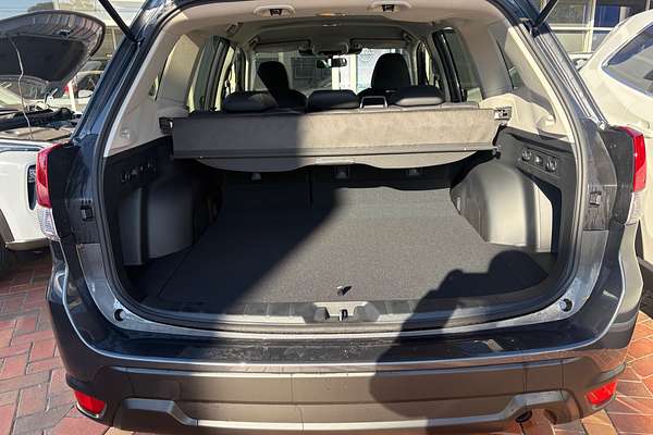 2024 Subaru Forester 2.5i Luxury Special Edition S5