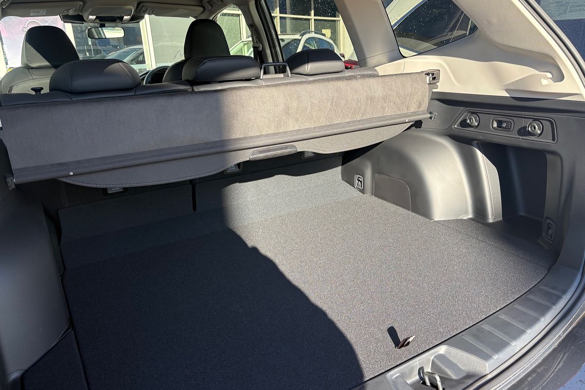 2024 Subaru Forester 2.5i Luxury Special Edition S5