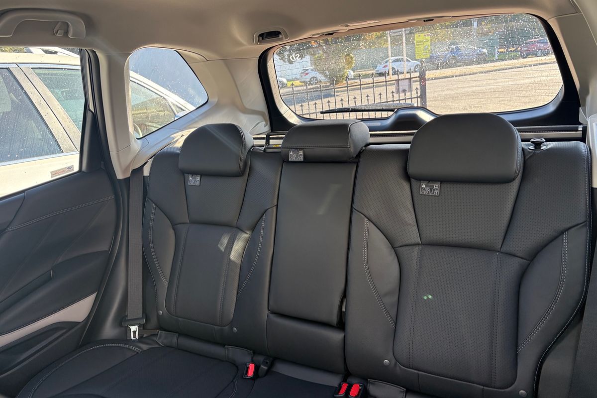 2024 Subaru Forester 2.5i Luxury Special Edition S5