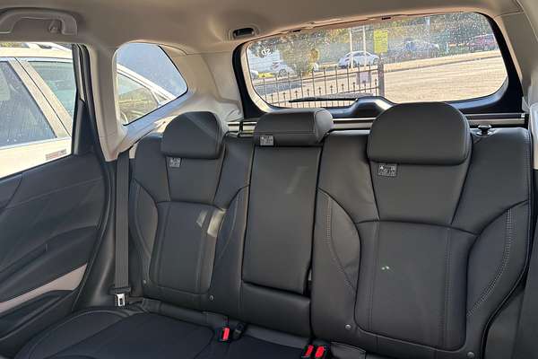 2024 Subaru Forester 2.5i Luxury Special Edition S5