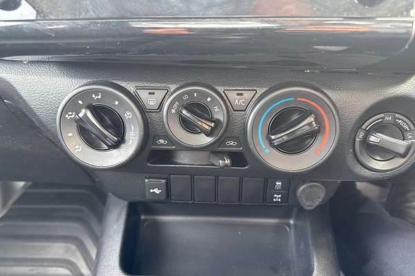 2024 Toyota Hilux SR GUN126R 4X4