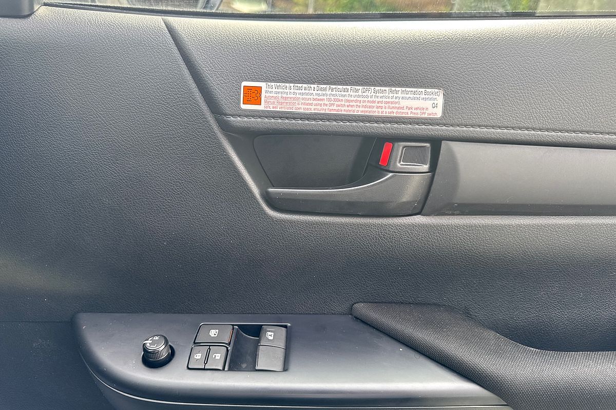 2024 Toyota Hilux SR GUN126R 4X4