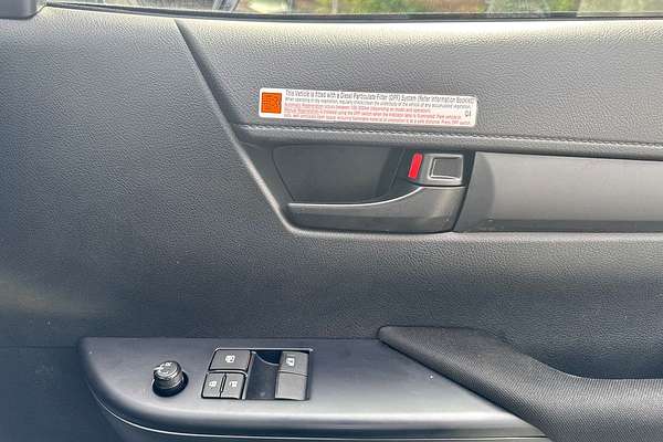 2024 Toyota Hilux SR GUN126R 4X4