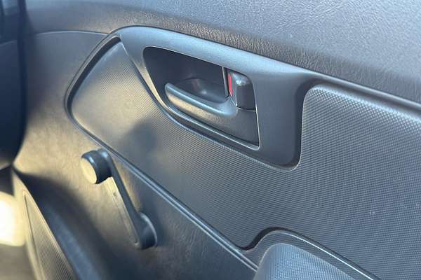 2015 Toyota Hilux Workmate KUN16R Rear Wheel Drive