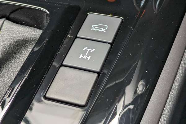 2025 Isuzu D-MAX LS-U 4X4