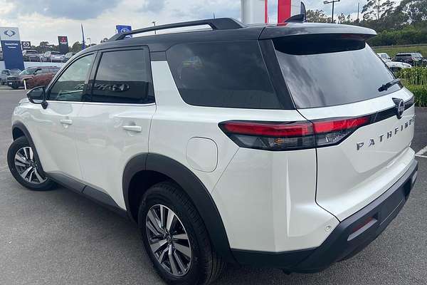 2024 Nissan Pathfinder Ti R53