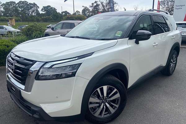 2024 Nissan Pathfinder Ti R53