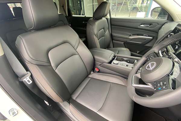 2024 Nissan Pathfinder Ti R53