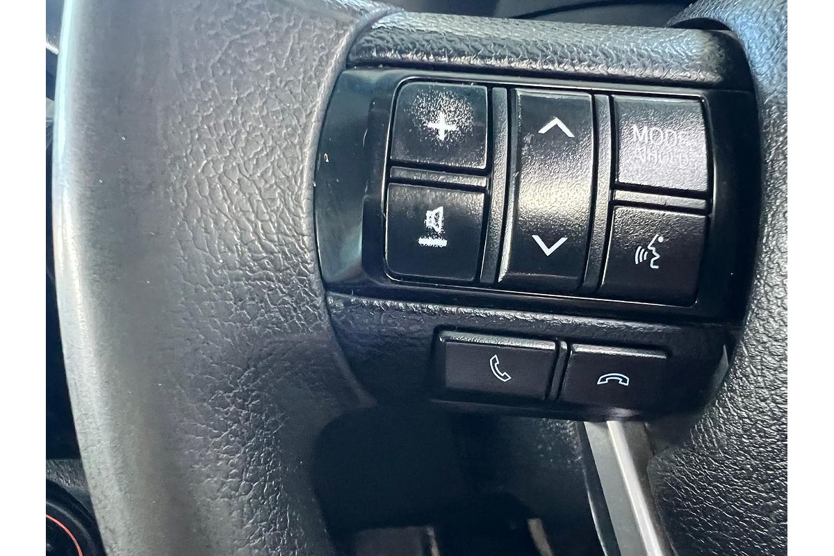 2015 Toyota Hilux SR GUN126R 4X4