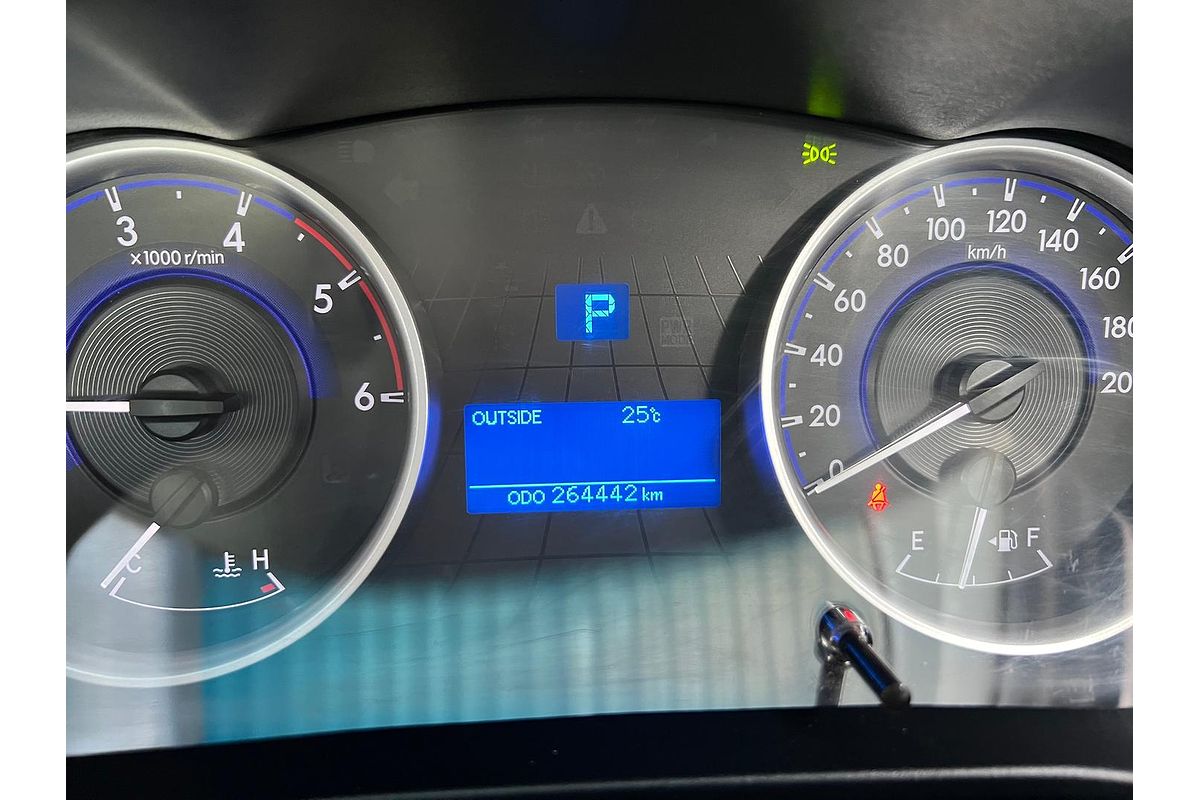 2015 Toyota Hilux SR GUN126R 4X4