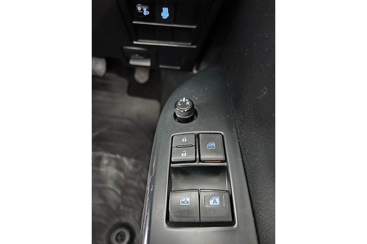 2015 Toyota Hilux SR GUN126R 4X4