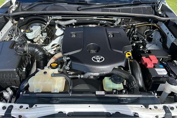 2015 Toyota Hilux SR GUN126R 4X4