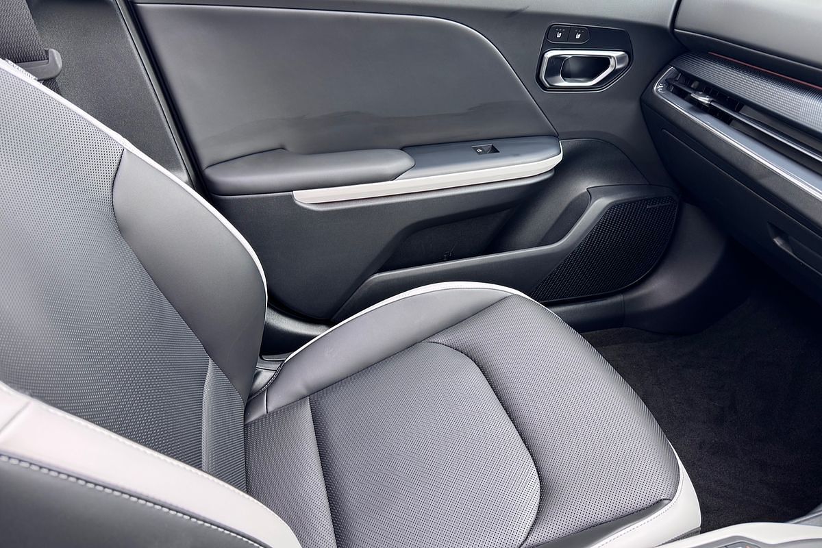 2024 Kia K4 GT-Line CL4m